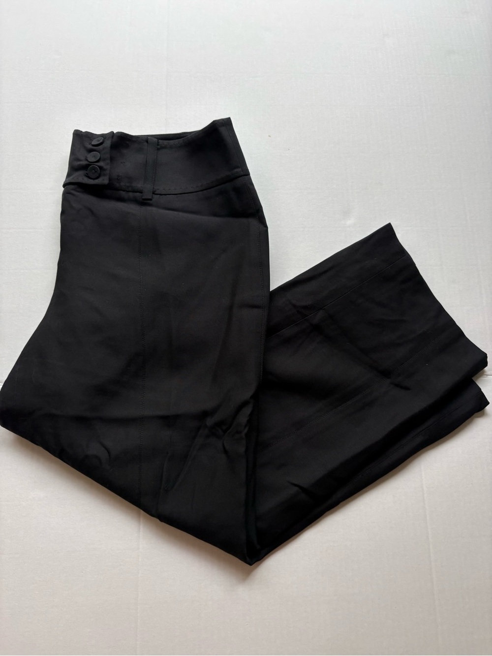 NWT Ann Taylor black cropped pants size 2 three-button waist